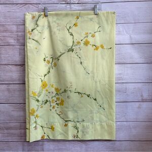 VINTAGE SPRINGMAID YELLOW FLORAL STANDARD SIZE PILLOWCASES‎